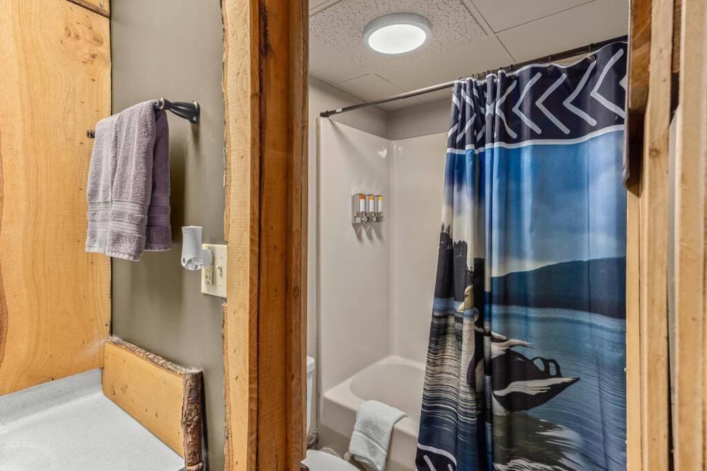 Stonegate 2 Queen Beds Fast Wifi 50in Tv Salt Water Pool # 305